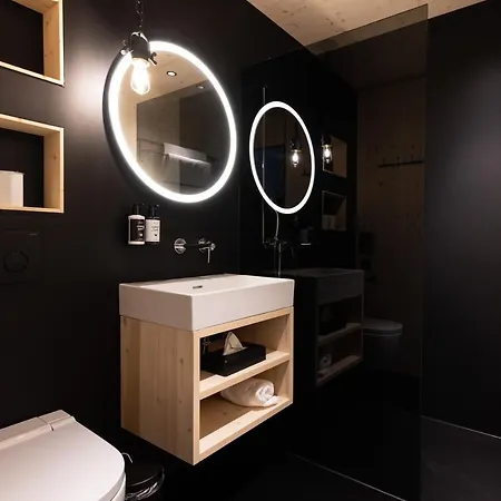 Bretterhotel *