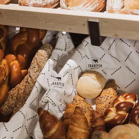 Bretterhotel Hofstetten bei Brienz